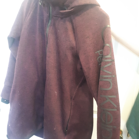 Calvin Klein purple performance jacket - Picture 2 of 3